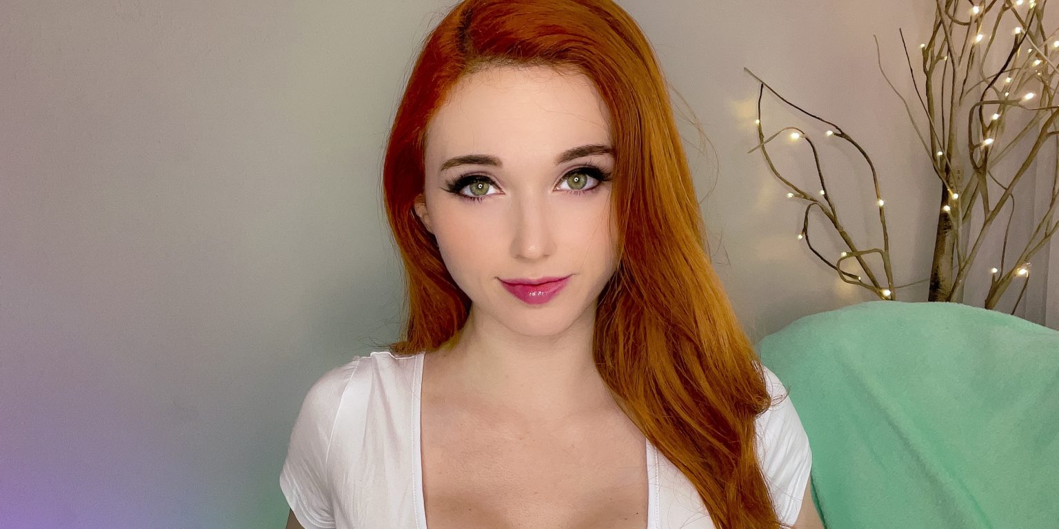 amouranth banned from twitch, instagram and tiktok