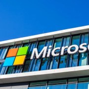 Microsoft koondas sadu töötajaid