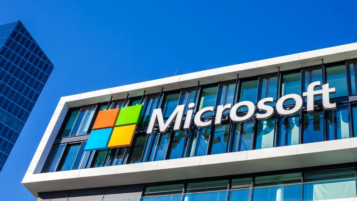 Microsoft koondas sadu töötajaid