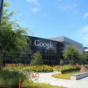 ¿A cuánto ascienden los salarios de Google y Meta?